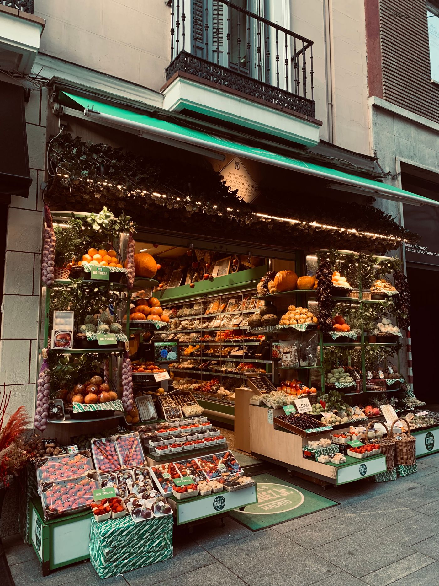 Çınaraltı Market mağaza cephesi